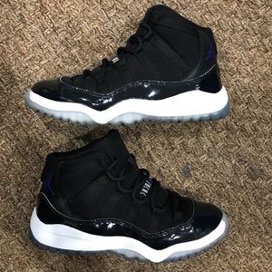 Air Jordan 11 Space Jam